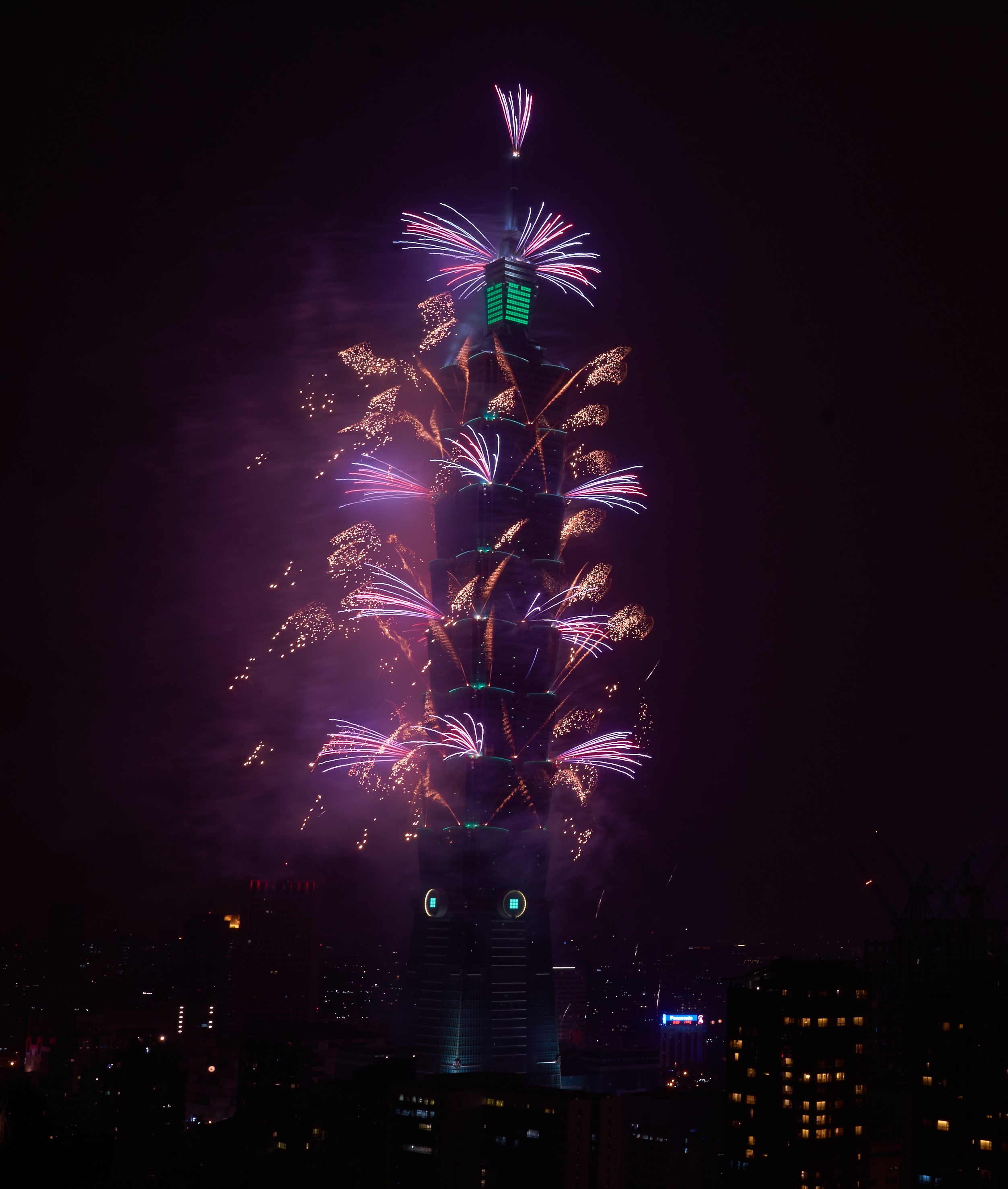 【新聞圖片】飛利浦炤(zhao)明助力(li)檯北101打造檯灣(wan)綠色地標(biao) (2).jpg